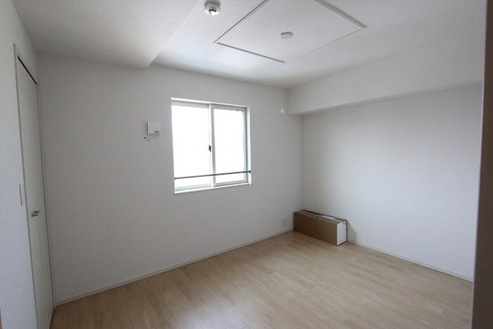 エテルノ・ピーヌⅡの物件内観写真