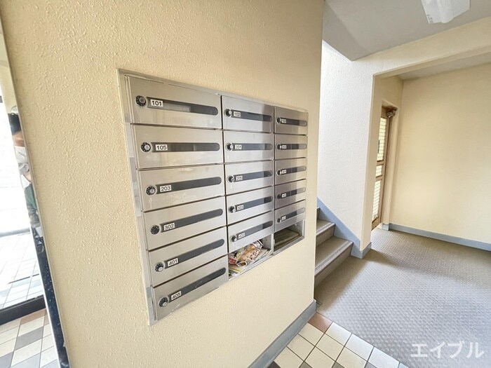 エステート杉塚の物件外観写真