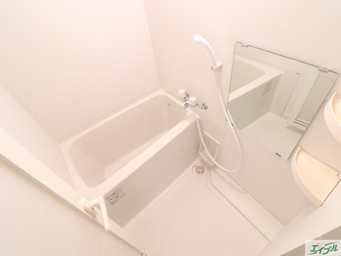 ロイヤルヒルズタワーの物件内観写真