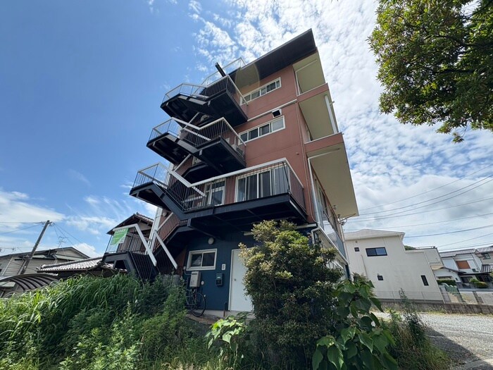 カネツグビルの物件外観写真