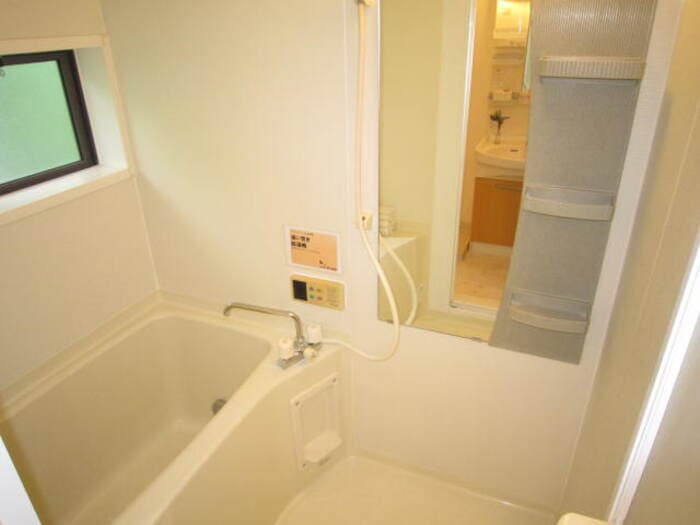 メディオ・ルーチェAの物件内観写真