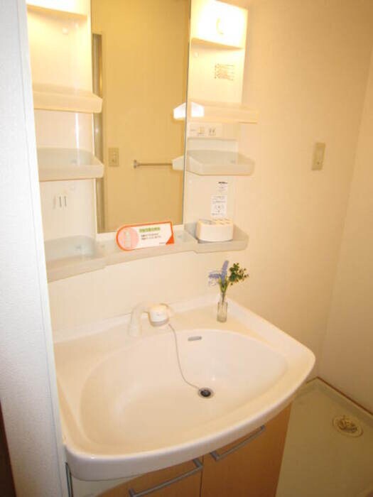 メディオ・ルーチェAの物件内観写真