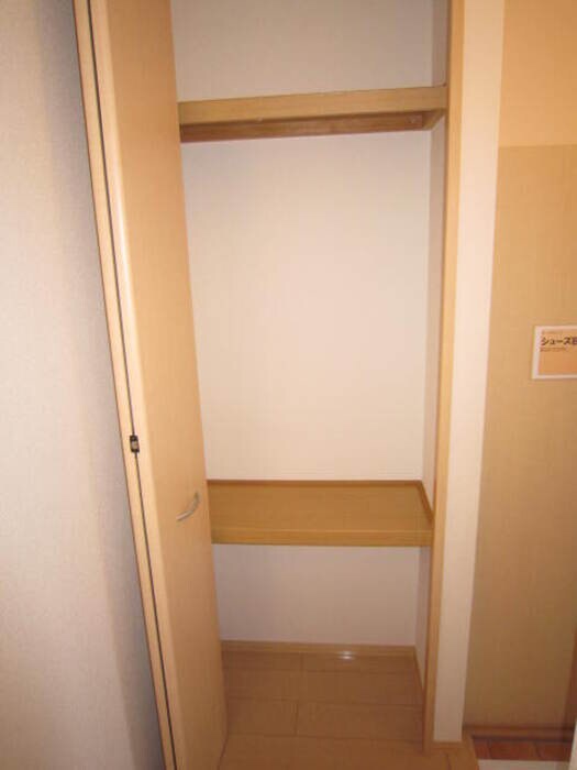 メディオ・ルーチェAの物件内観写真