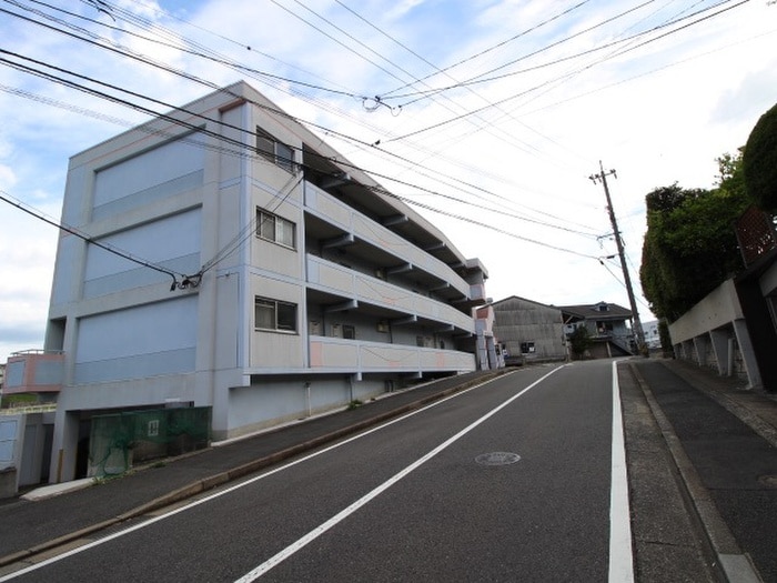 東大谷スカイハイツの物件外観写真