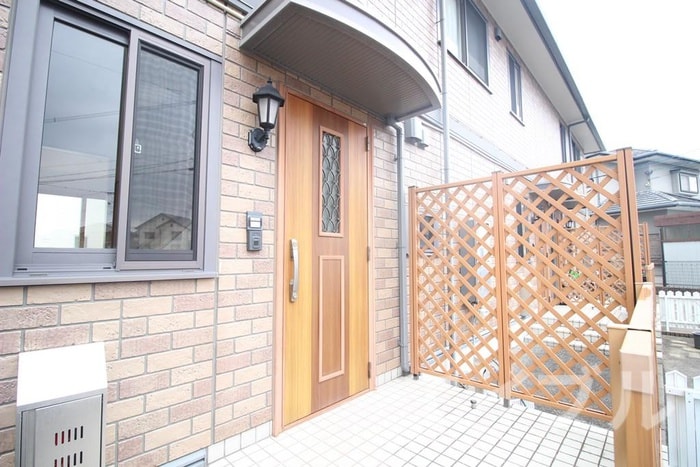 メゾン・ド・セルフィ－ユの物件外観写真