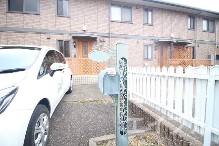 メゾン・ド・セルフィ－ユの物件外観写真