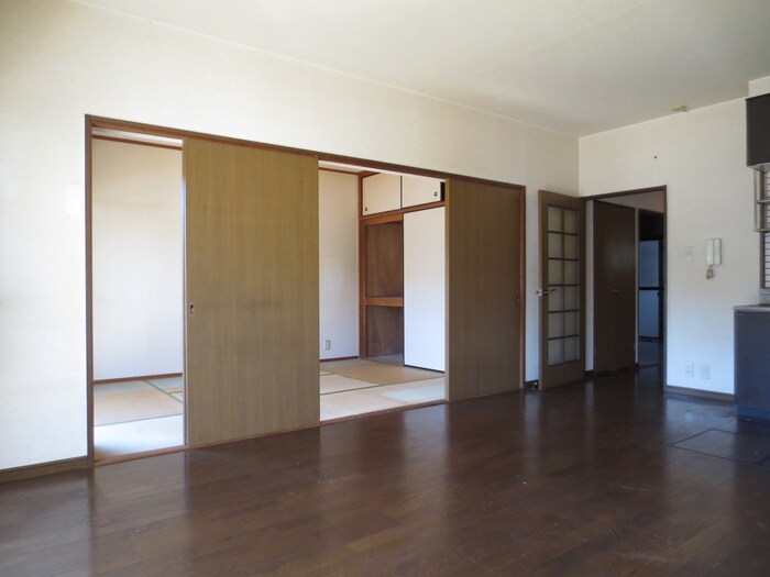 グランド－ル大産の物件内観写真