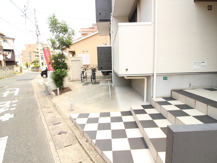 Grandtic nono 大橋南の物件外観写真