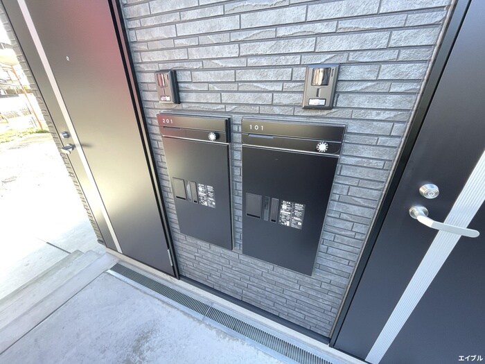 Urben Nestの物件外観写真