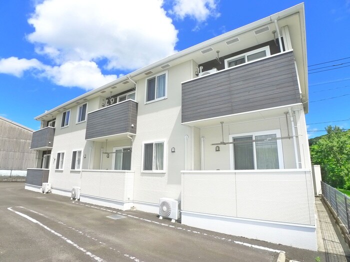 カーサ・パーシモンの物件外観写真