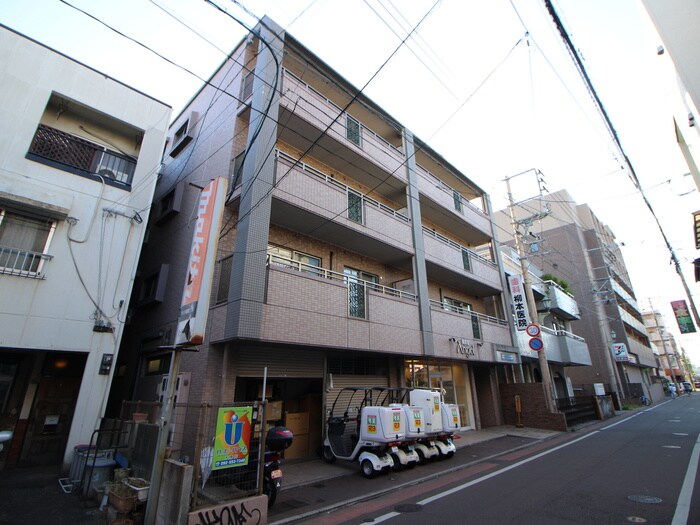 ジェネシス竹下の物件外観写真