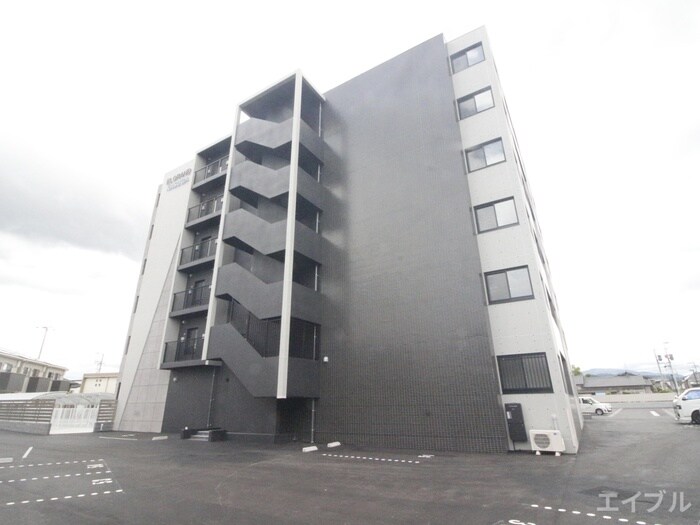 エルグランド春日の物件外観写真