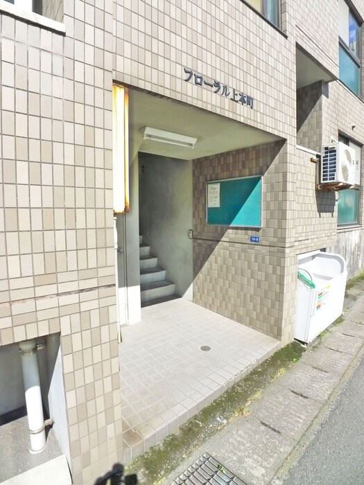 フローラル上本町の物件外観写真