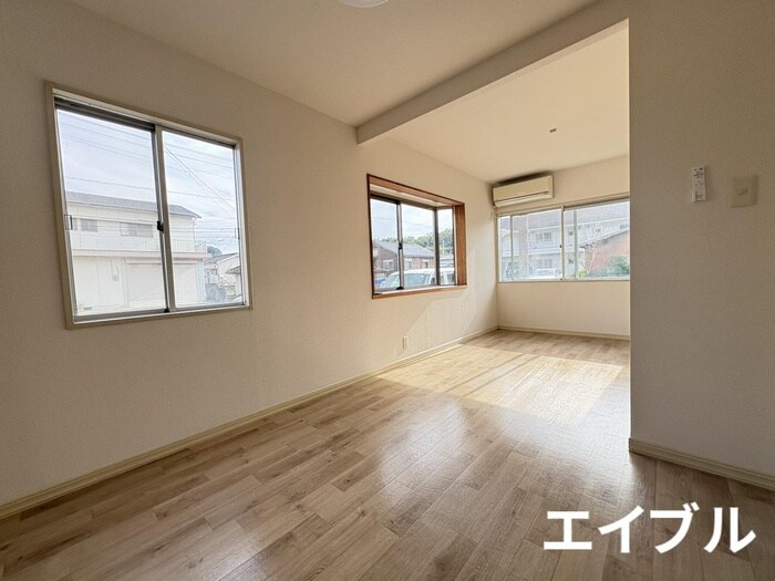 ロイヤルハイツの物件内観写真