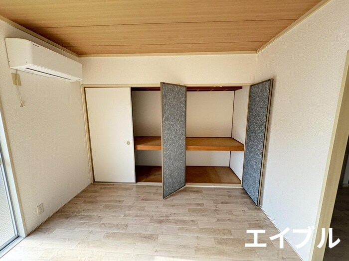 ロイヤルハイツの物件内観写真