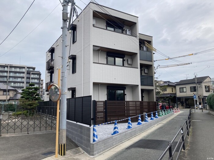 D-ROOM半道橋の物件外観写真