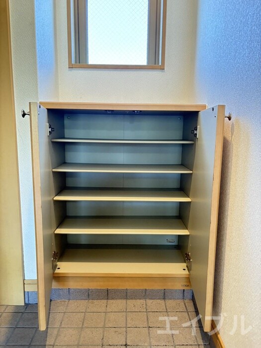 ロイヤルパレス１の物件内観写真