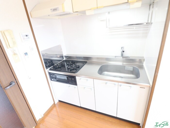 アルベール石丸の物件内観写真