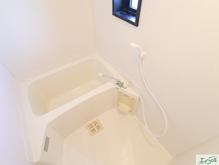 アルベール石丸の物件内観写真