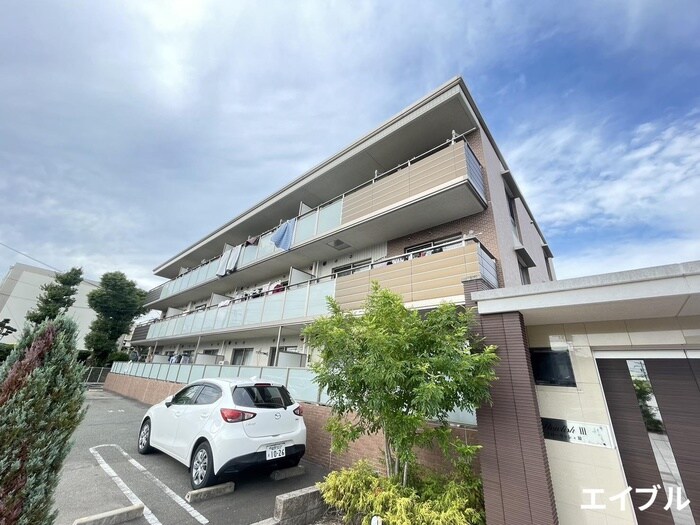 フローリッシュⅢの物件外観写真