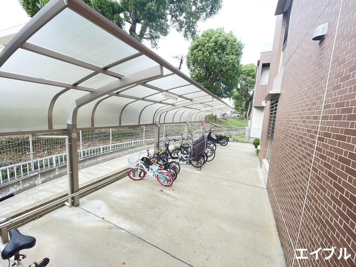 フローリッシュⅢの物件外観写真