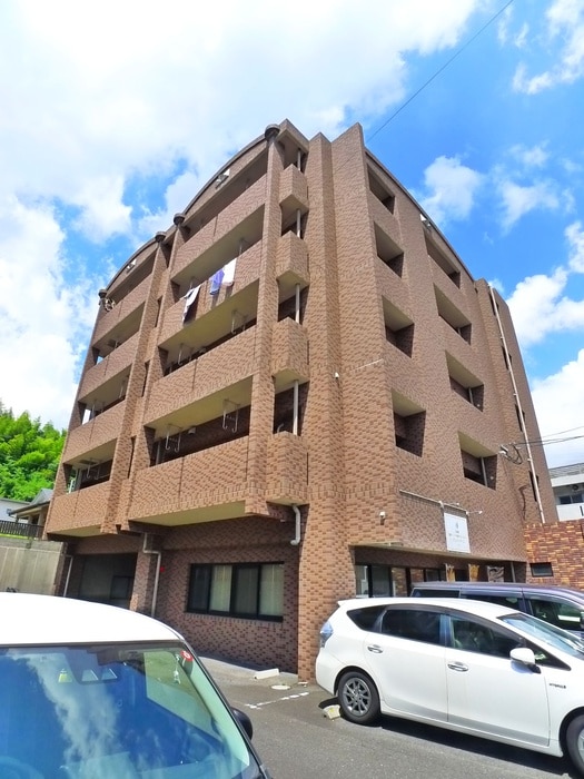 レクエルド・アイの物件外観写真