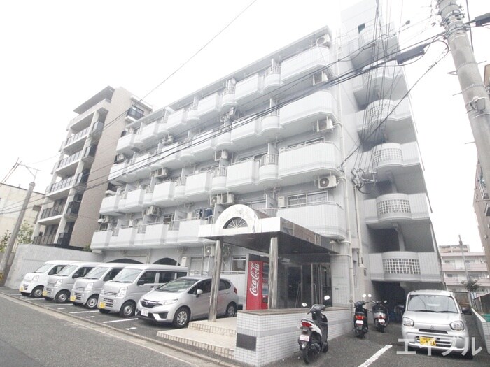 ロイヤルハイツ春日の物件外観写真