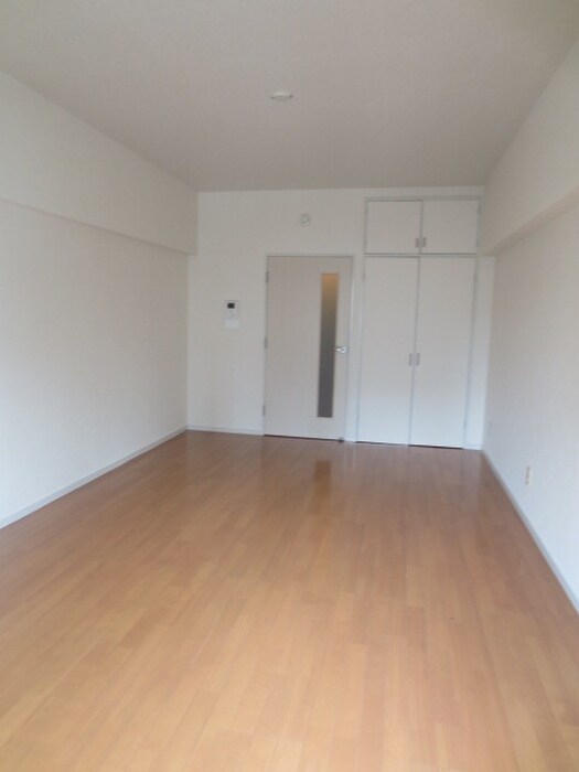 ロイヤルハイツ春日の物件内観写真