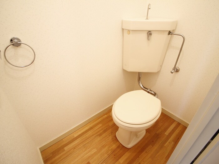 ロイヤルハイツ春日の物件内観写真