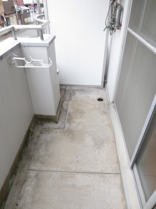 ロイヤルハイツ春日の物件内観写真