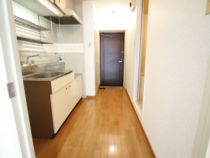 ロイヤルハイツ春日の物件内観写真