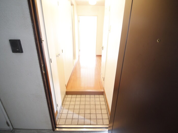 ロイヤルハイツ春日の物件内観写真