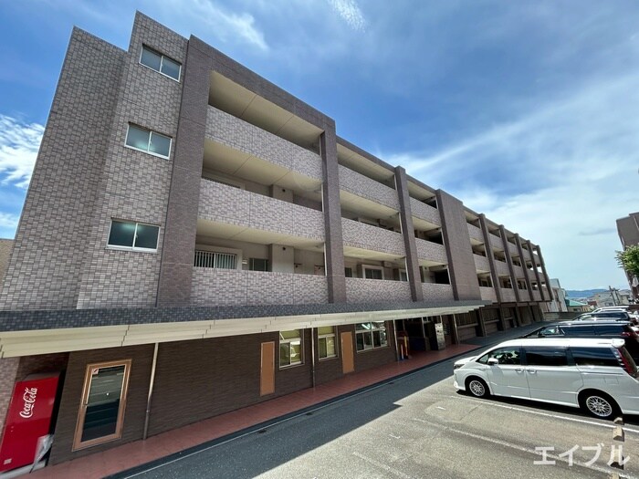 ｉｂｂ ｗｉｓｈ 長丘の物件外観写真