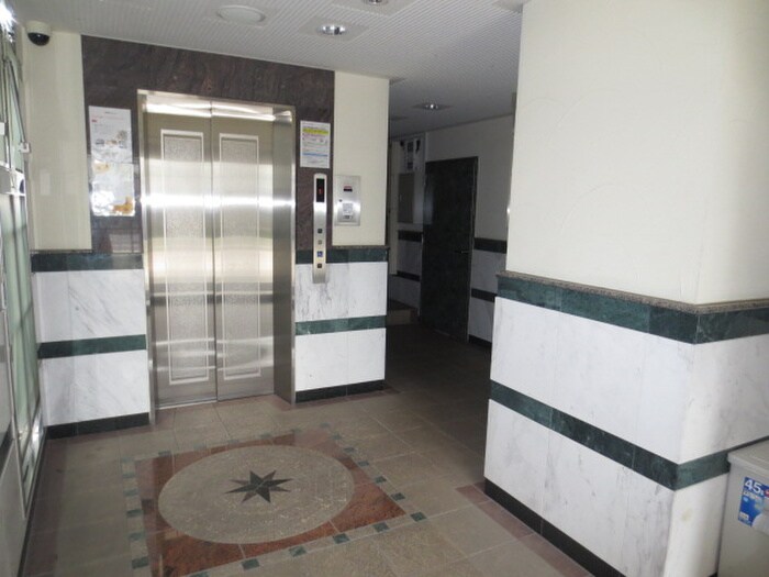 レジディア博多駅南の物件外観写真