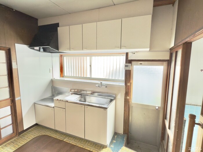 中の原戸建の物件内観写真