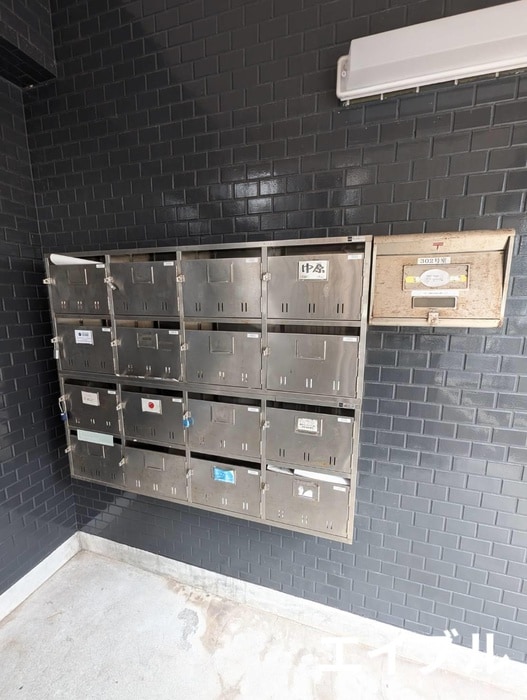 第一名山ビルの物件外観写真