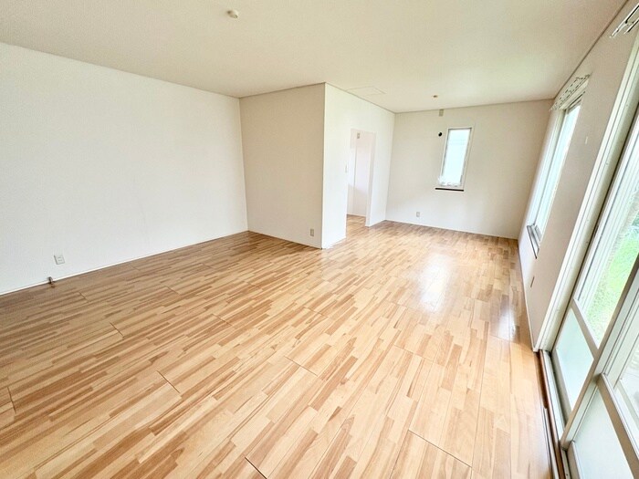 ワイ・エヌ・カンパニー邸の物件内観写真