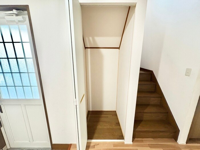 ワイ・エヌ・カンパニー邸の物件内観写真