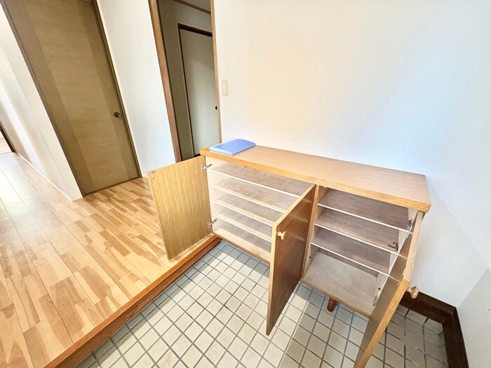 ワイ・エヌ・カンパニー邸の物件内観写真