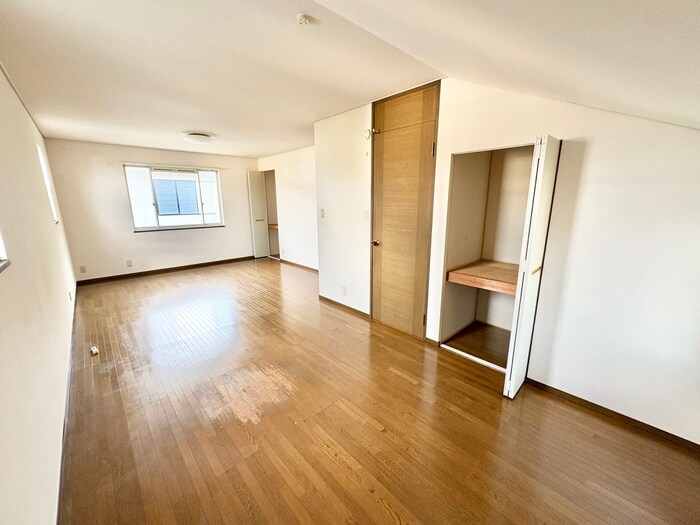 ワイ・エヌ・カンパニー邸の物件内観写真