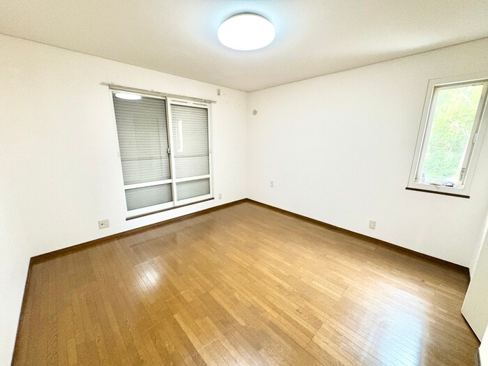 ワイ・エヌ・カンパニー邸の物件内観写真