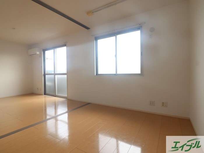 トゥールダルジャンの物件内観写真