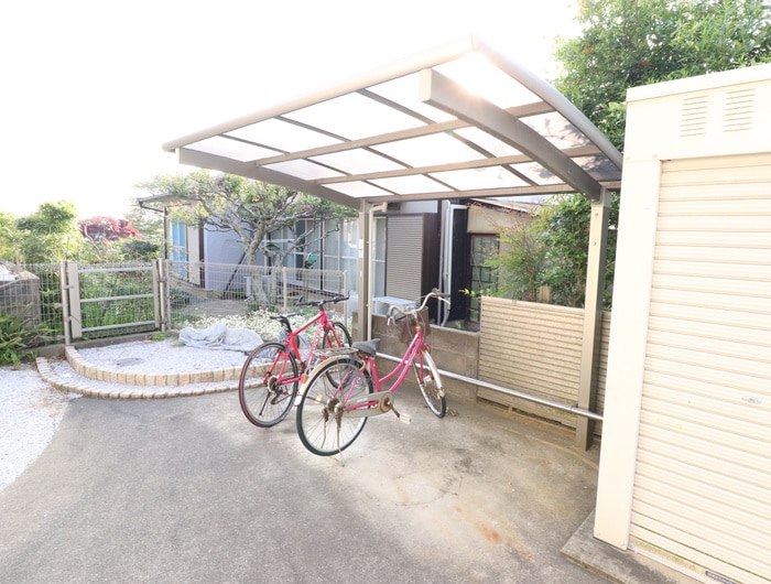 トゥールダルジャンの物件外観写真