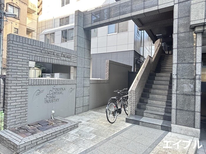 セントラルイマージュの物件外観写真