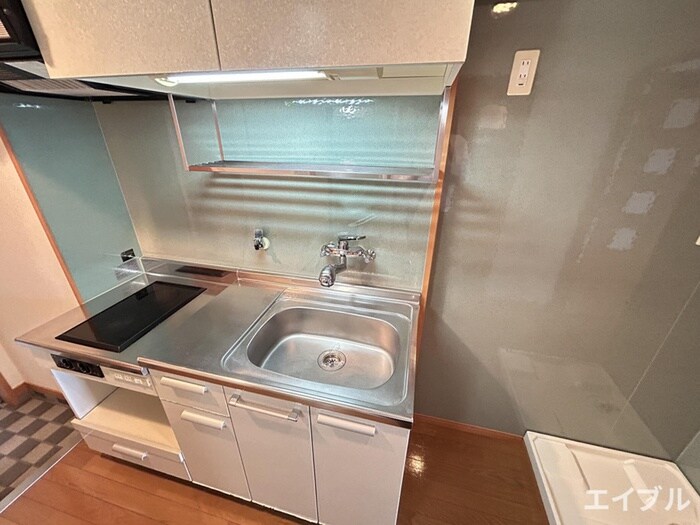 ロイヤル日赤通８０の物件内観写真