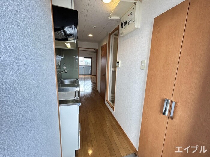 ロイヤル日赤通８０の物件内観写真