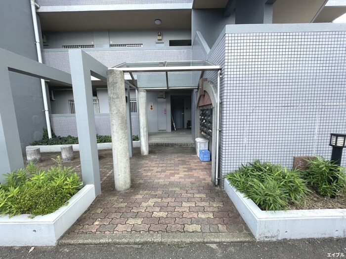 ｺﾝﾌｫｰﾙﾒｿﾞﾝの物件外観写真