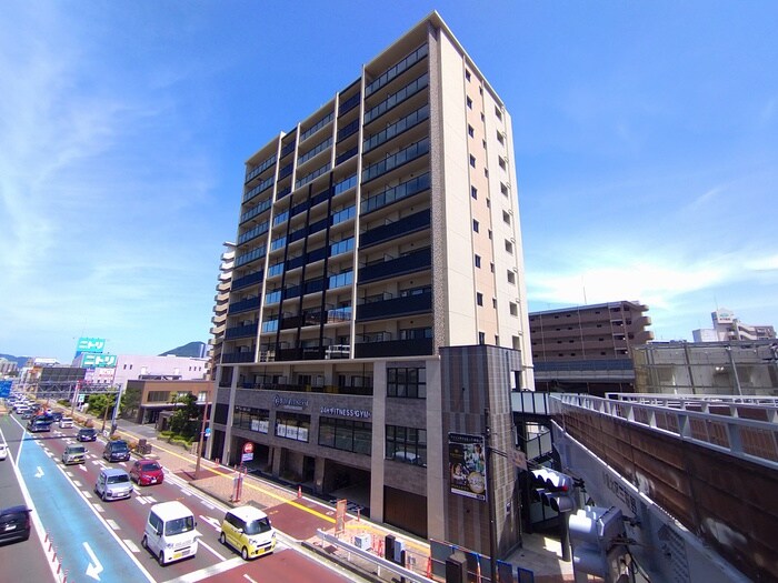 REGARIA MIHAGINO CENTER MARKSの物件外観写真