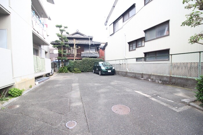 ドミール石内の物件外観写真