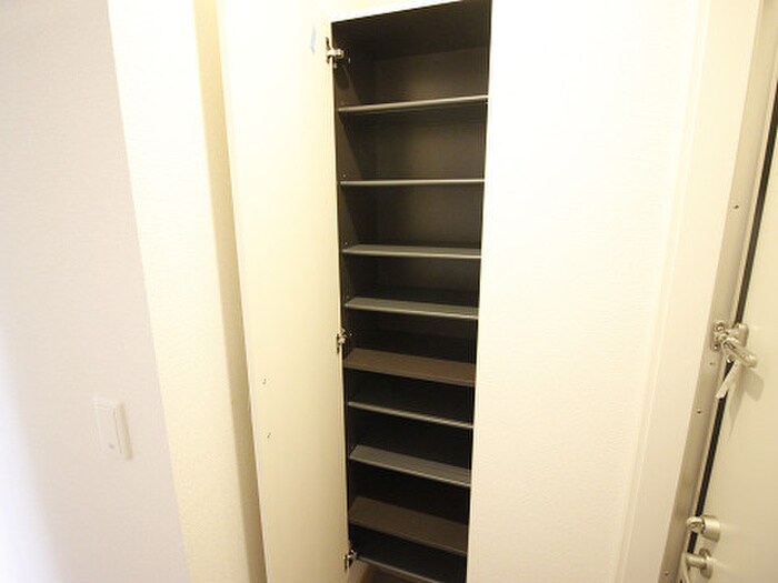 ﾙｰﾌﾞﾙ下富野の物件内観写真